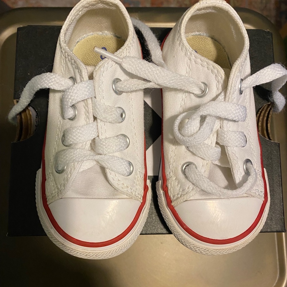 Converse (White)